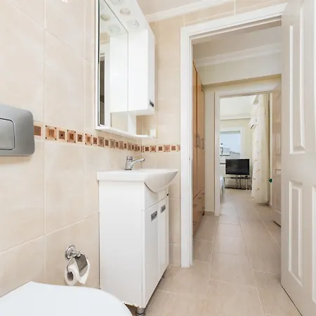 Golden Trio 厄吕代尼兹