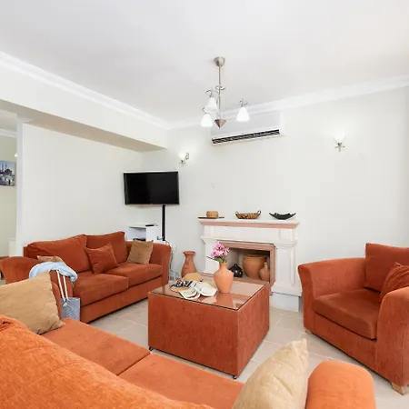 Golden Trio 别墅 *