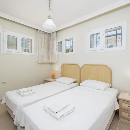 Golden Trio فيلة أولدينيس