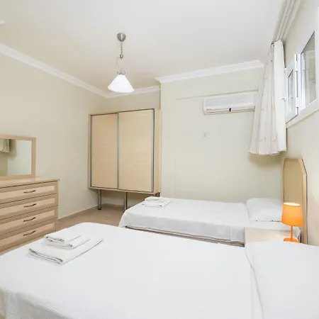 فيلة Golden Trio أولدينيس